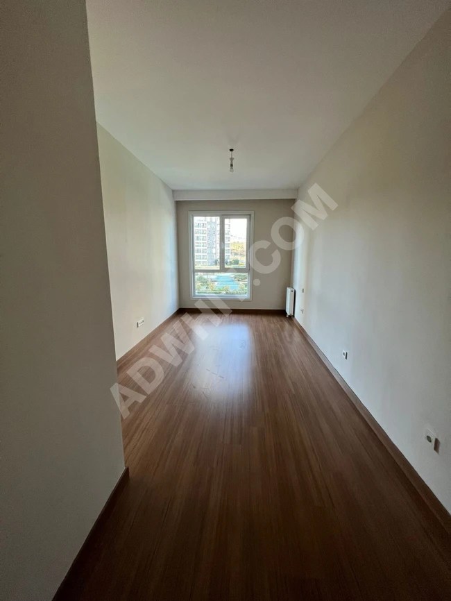 Apartment for rent in an upscale complex 3 + 1, Avcilar, locality, Yeşil Kent, 3 floors, two bathrooms, with a balcony, two months insurance, 12% commission, rent 16.000 TL 