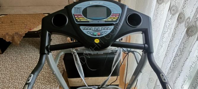 Treadmill with vibration device 