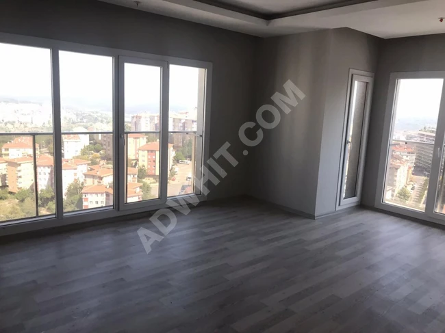 A three-room apartment for annual rent, unfurnished, within a luxurious residential complex, a new complex, in the Gaziosmanpasa area