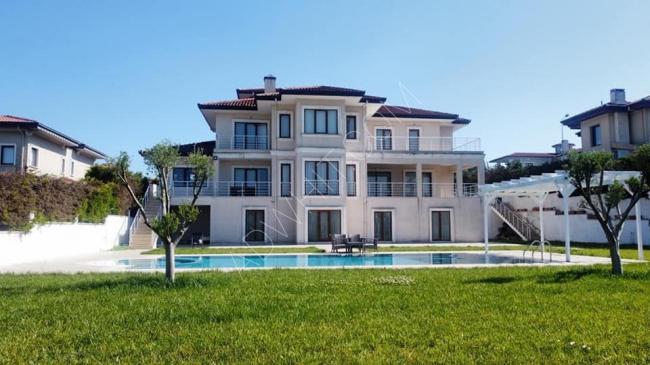 İstanbul Büyükçekmece'de satılık villa
