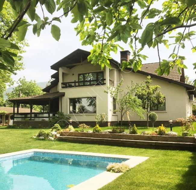 Luxurious villa for rent in Sapanca, 6 bedrooms