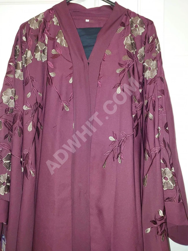 Khaleeji abaya, burgundy color