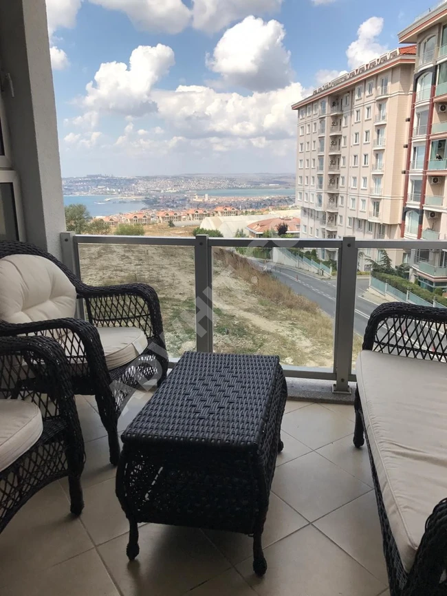 Beylikdüzü Beykent'te tam deniz manzaralı eşyalı kiralık daire