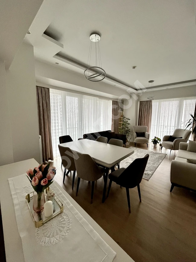 3+1 apartment for sale in Bataşehir complex, central Istanbul