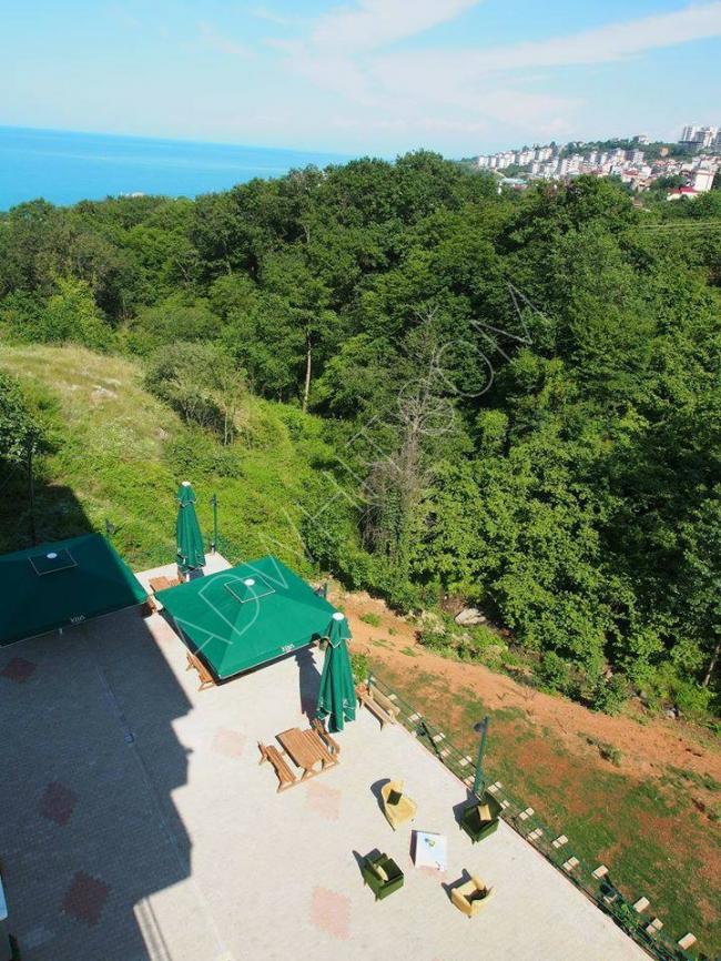 Hotel apartments in Trabzon overlooking the sea and forests