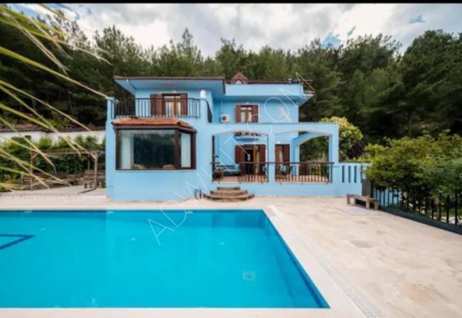 Spacious and peaceful hidden pool 4+1 villa