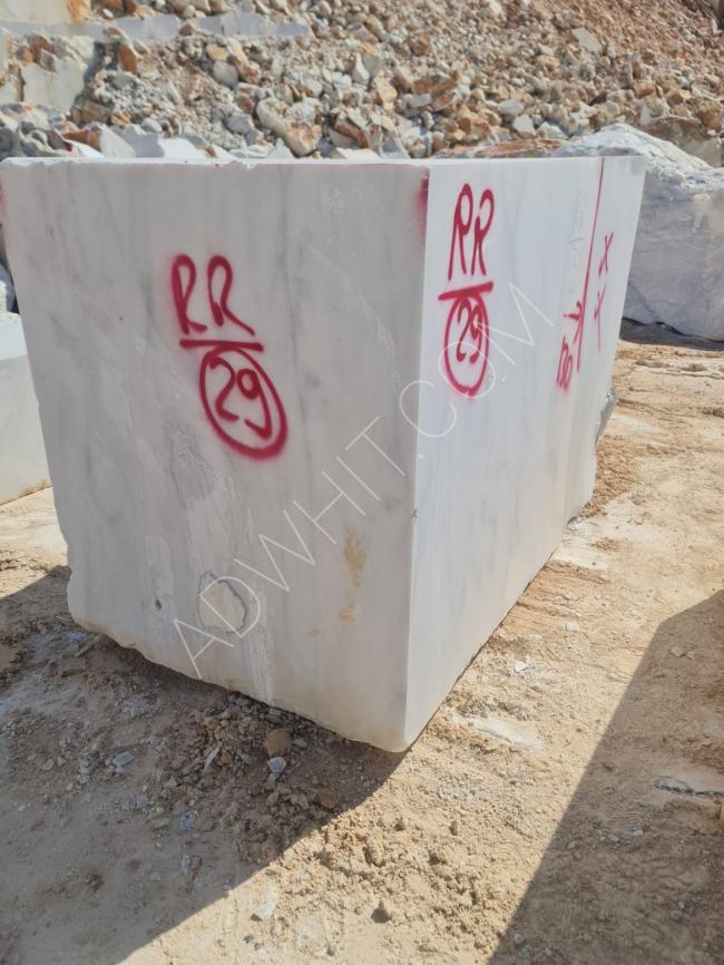 Turkish marble stone blocks up to 4000 tons per month with shipping to your warehouse