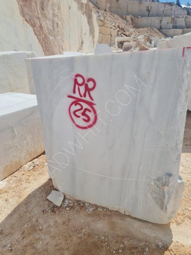 Turkish marble stone blocks up to 4000 tons per month with shipping to your warehouse