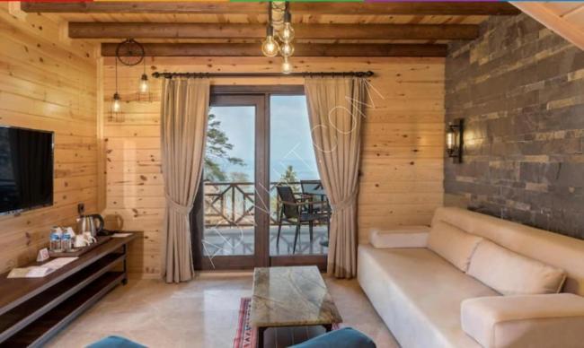 Trabzon'da denize doğrudan bakan kiralık bir bungalov, kahvaltı dahil