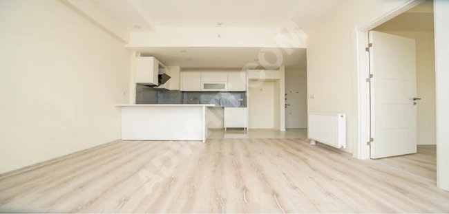 Apartment for rent in Istanbul, inside an integrated complex, on the metrobus line