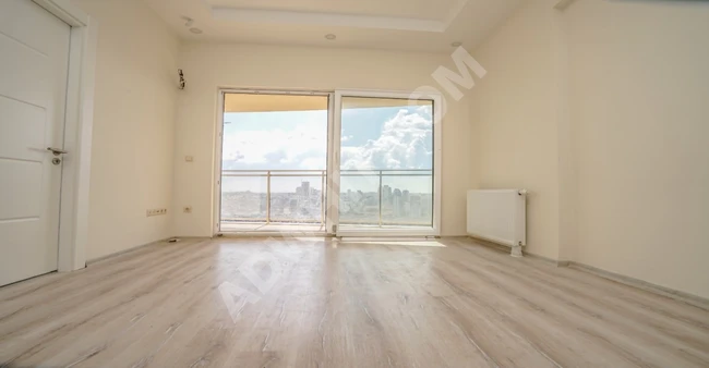 Apartment for rent in Istanbul, inside an integrated complex, on the metrobus line