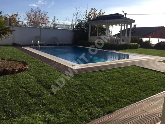 İstanbul Beylikdüzü'de aylık kiralık eşyalı villa