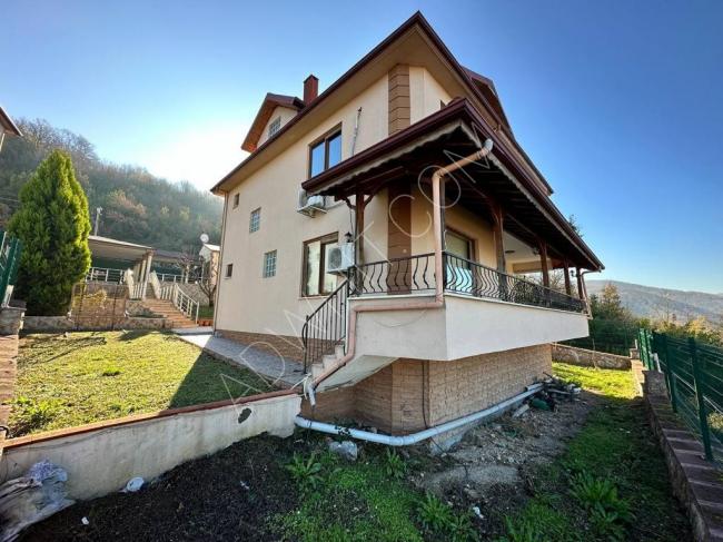 Villa with an area of ​​700 square meters in Izmit, Turkey