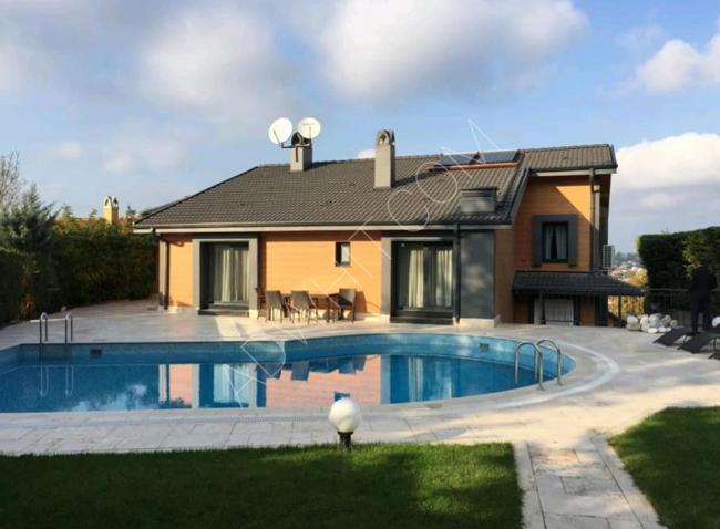 Villa for rent in Istanbul Zekeriyakoy, seven bedrooms for luxury lovers, with a swimming pool and a private section for guests
