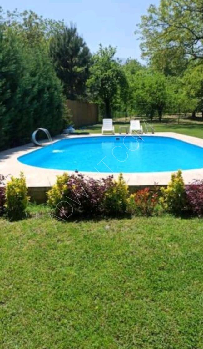 Villa for daily rent in Sapanca with swimming pool and garden