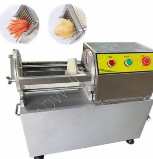 Electric potato cutting machine