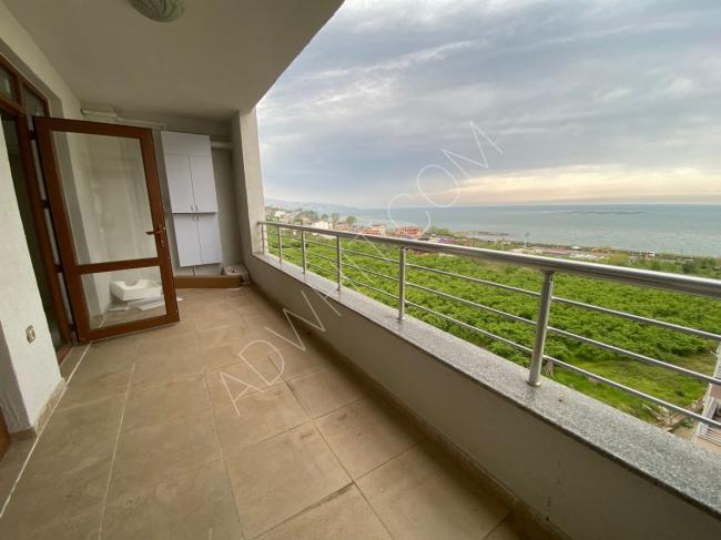 Sea view apartment on the coast of Arsene, four rooms and a hall