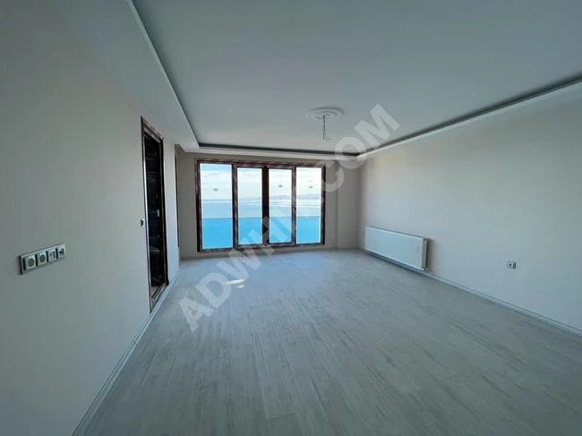 Three-room apartment and a hall, at an affordable price, with sea views