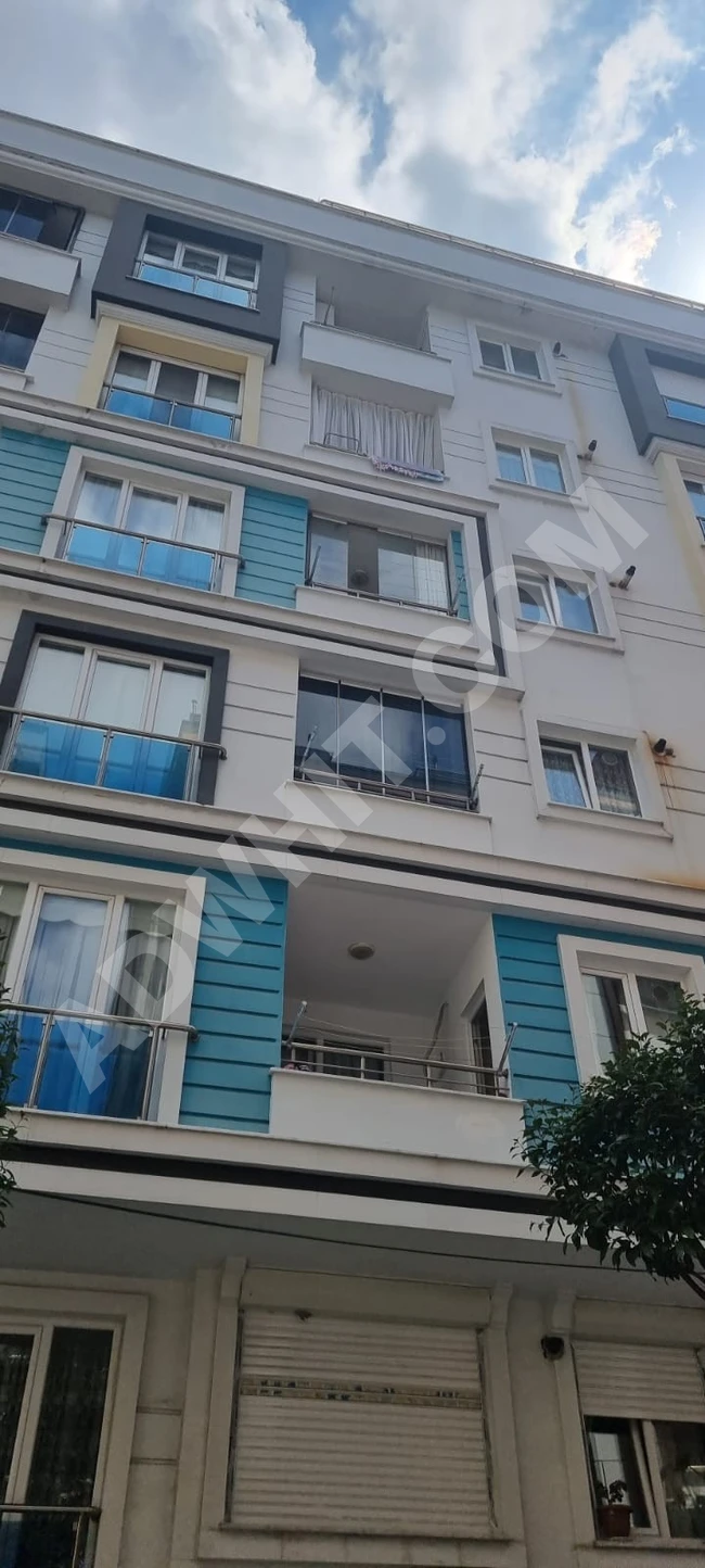 İstanbul Şirinevler'de satılık dört oda ve iki salonlu dubleks daire