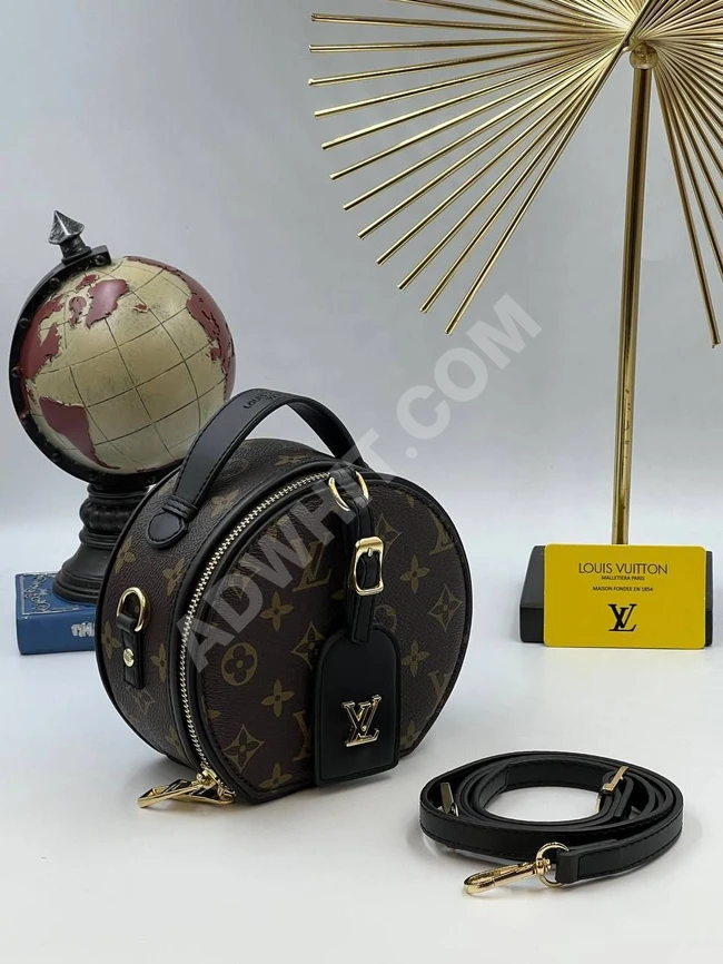 Louis Vuitton crossbody bag