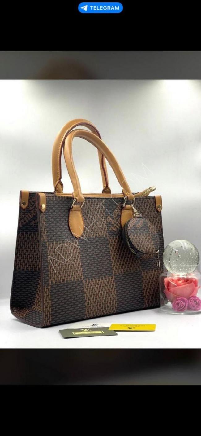 Louis Vuitton orta boy çanta