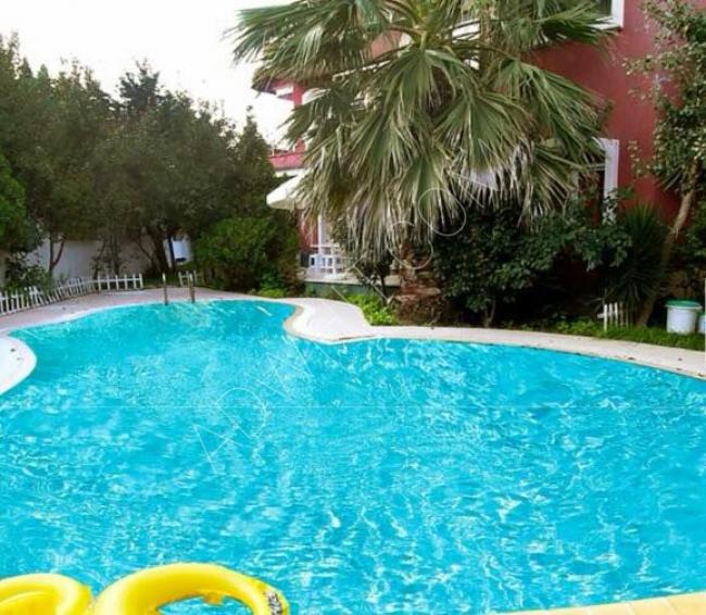 Villa with swimming pool for daily rent