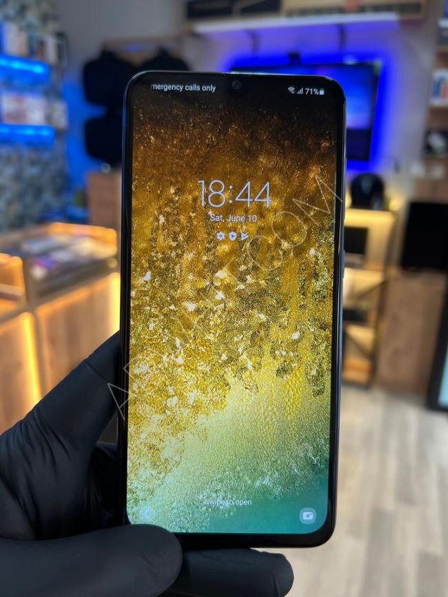 Türk menşeili, arızasız, aksesuarsız Samsung A70 satılık cep telefonu