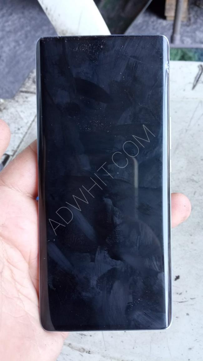 honor x9a mobile for sale with a crack in the screen 