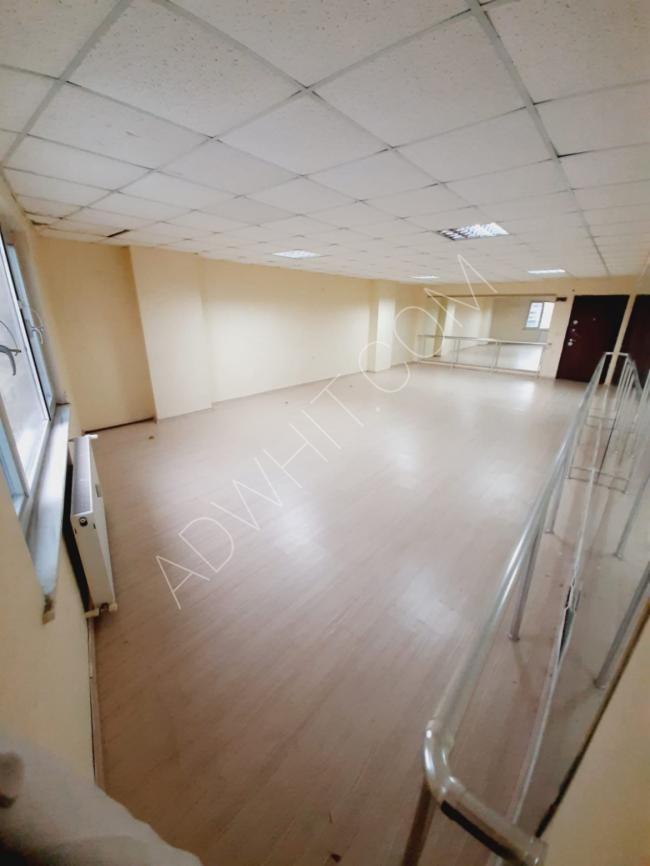 Empty office for rent in Esenyurt Square 4.000