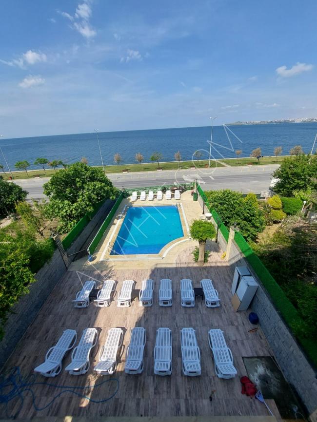Independent villa for rent in Istanbul, European side, with direct sea view.