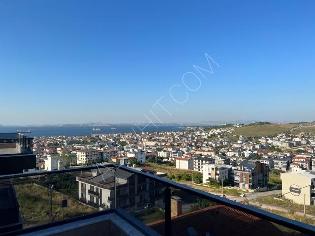 Super deluxe duplex apartment with a magnificent view for sale.