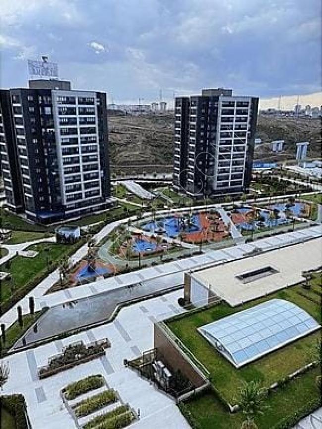 Apartment for sale 3+1 in Istanbul 3 complex