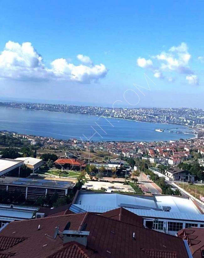 Apartment for rent in Istanbul with a full view of the Sea of Marmara