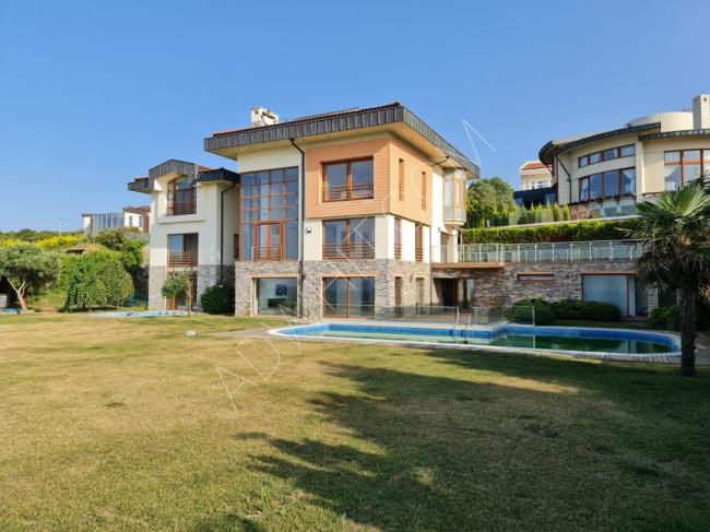 A villa with a direct view of the Black Sea
