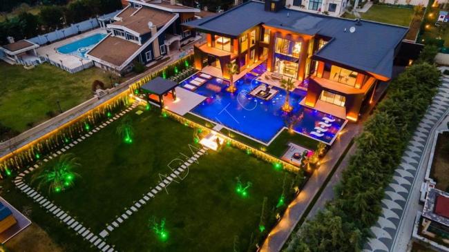 A large, new, super modern 7+1 villa in the upscale Silivri area, located in the heart of the European Istanbul