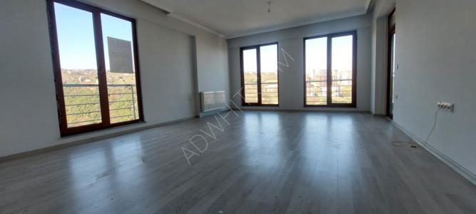 A 3+1 apartment with a beautiful view of nature and the sea in Kaşüstü 