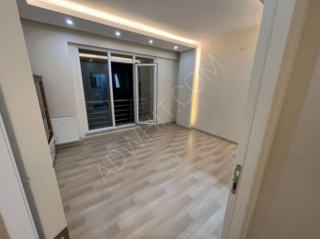 An empty apartment for annual rent in Beylikduzu