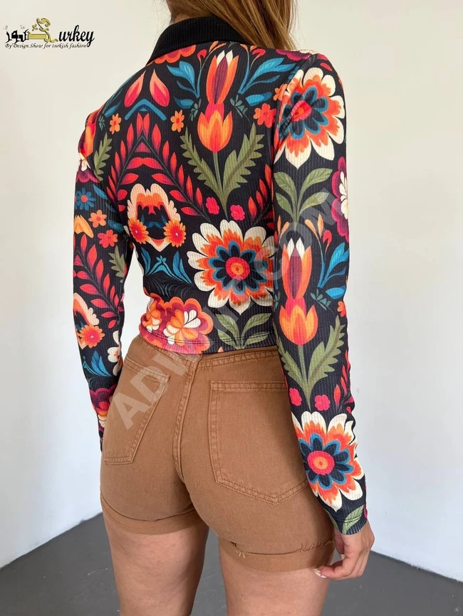 Casual women's blouse