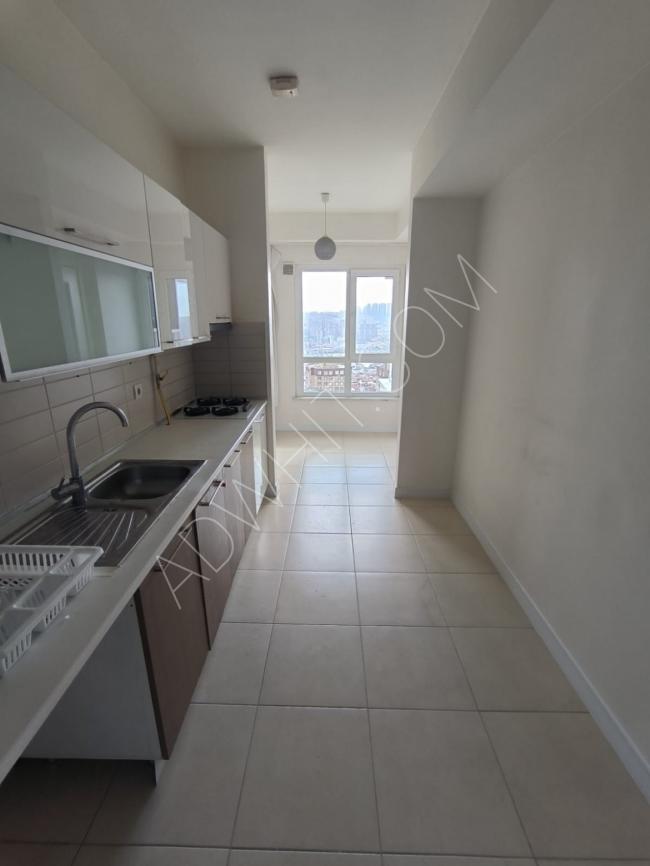 Spacious and with a wonderful view... A two-bedroom apartment with a living room and two bathrooms at a great price!