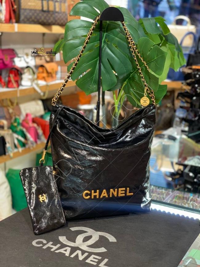 Women's handbag brand