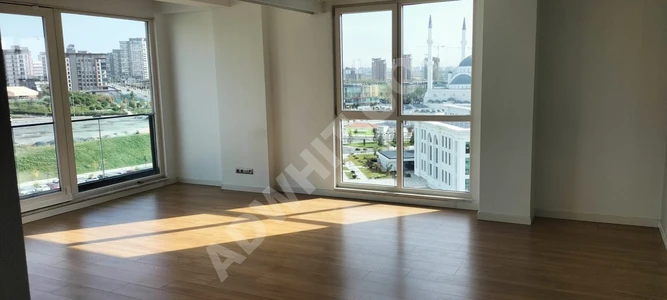 Beautiful flat in Basaksehir (empty) Kayasehir Square view