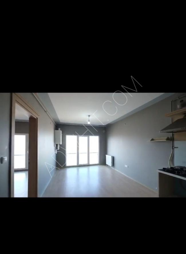 Apartment for sale in Esenyurt suitable for living or investment without a fixed address