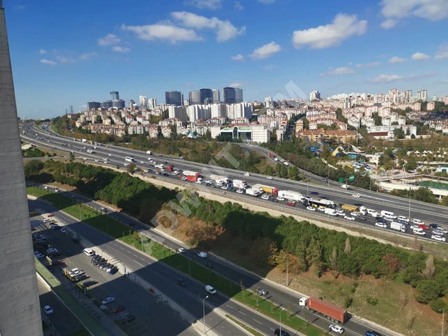 Yıllık kiralık, Bahçeşehir'deki boş 1+1 daire, yeni proje Göl Panorama Evleri'nde büyüleyici bir manzaraya sahip.