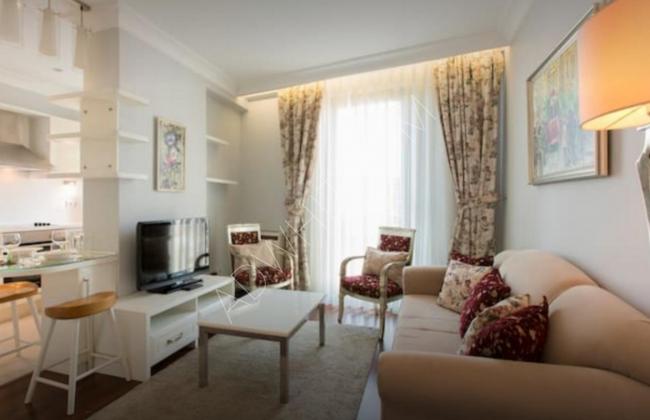 Taksim'de üç odalı ve bir salonlu otel konseptinde daire