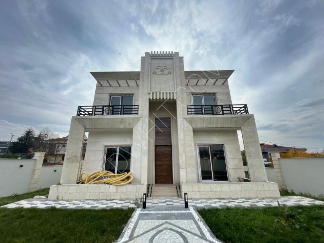 8+4 Villa for sale in Beylikduzu area