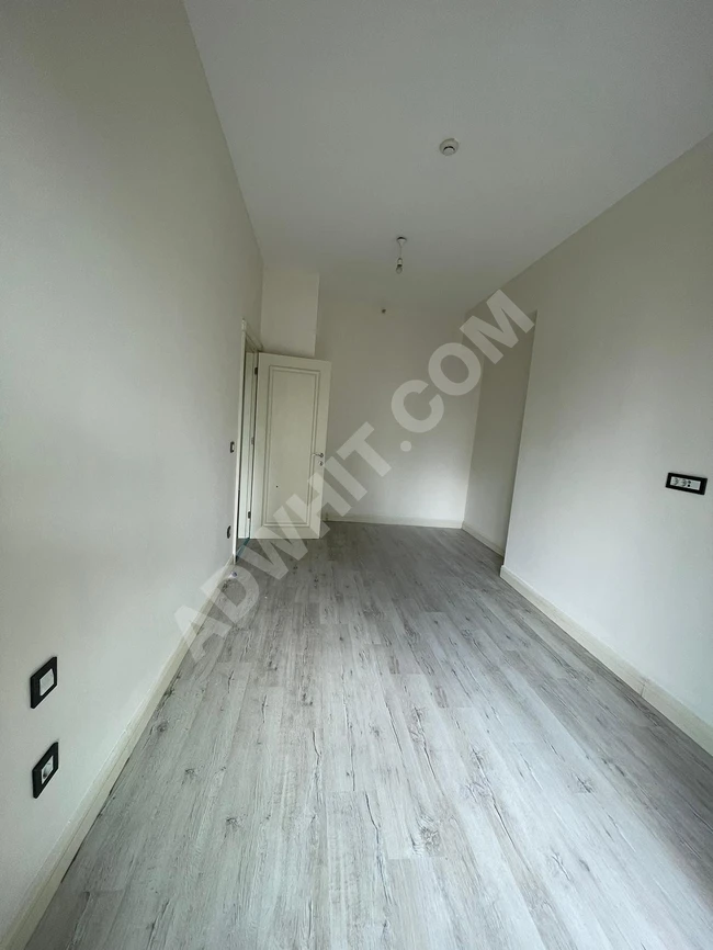 Venezia Mega Sitesi içerisinde satılık 1+1 daire