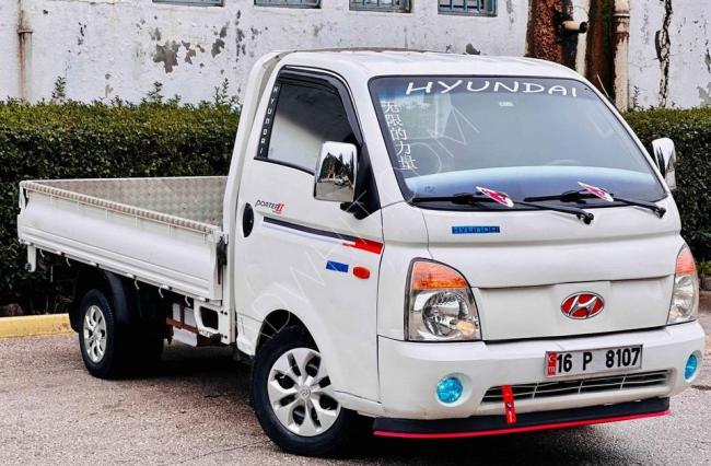 A used Hyundai H100 truck, model 2005, for sale