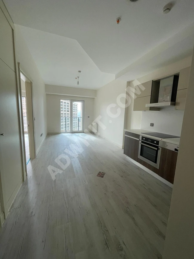 Venezia Mega Sitesi içerisinde satılık 1+1 daire