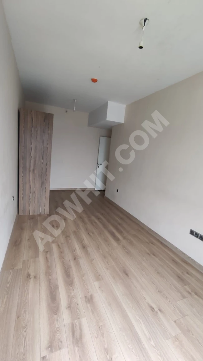 An empty apartment for annual rent in Esenyurt