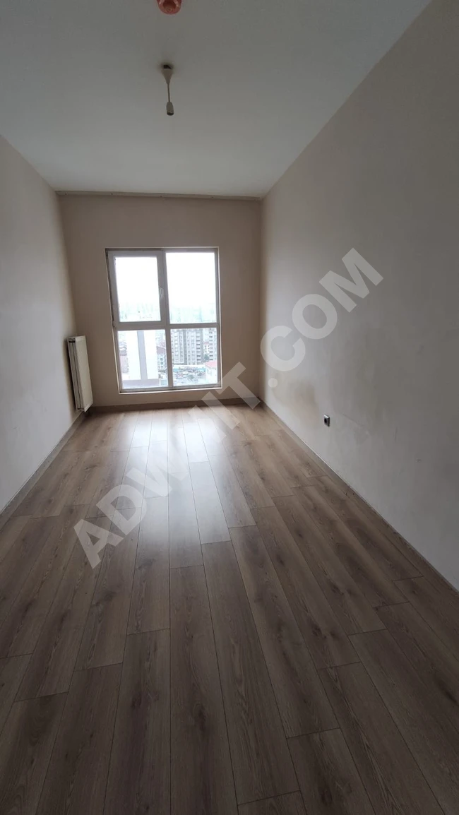 An empty apartment for annual rent in Esenyurt